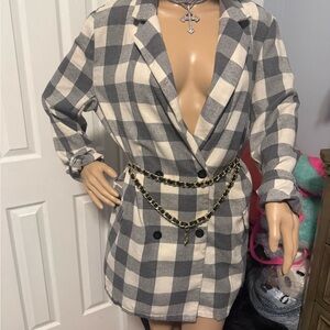 Chic Checkered Women's Blazer